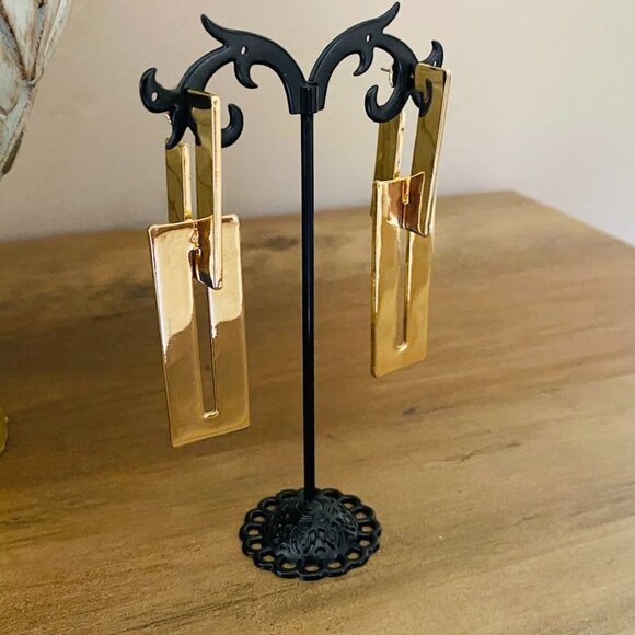 ZARA Gold Geometric Rectangle Drop Earrings – Bold Modern Statement Jewelry - Picture 4 of 8